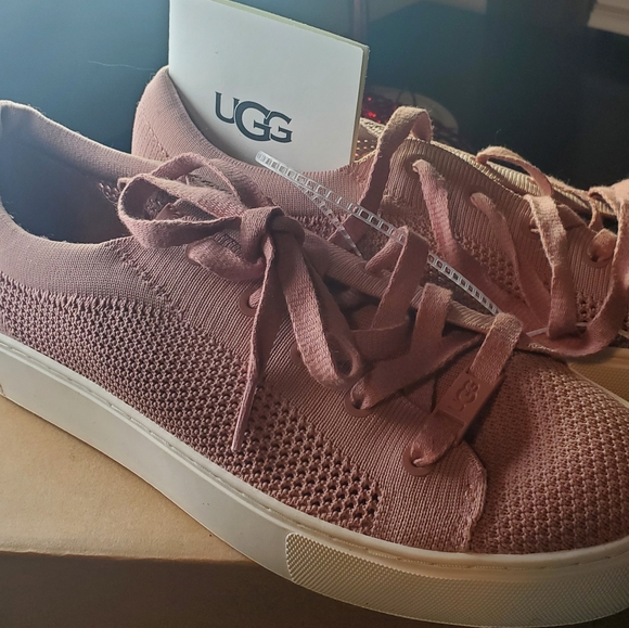 Ugg  w zillo knit shoes